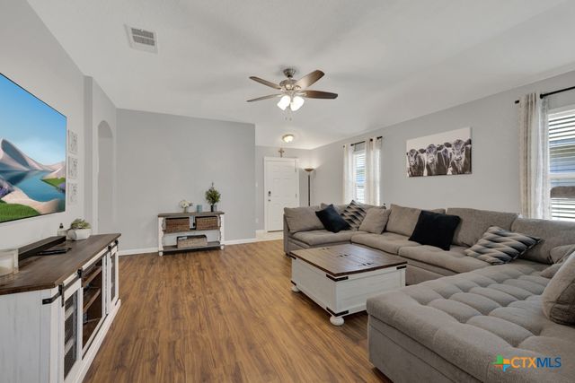 1517 Gateshead Drive, Seguin, TX 78155