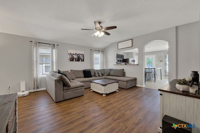 1517 Gateshead Drive, Seguin, TX 78155