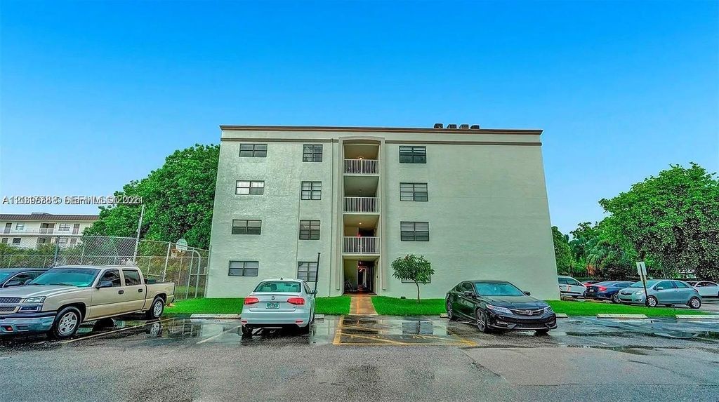 500 NE 2nd St 115, Dania Beach, FL 33004