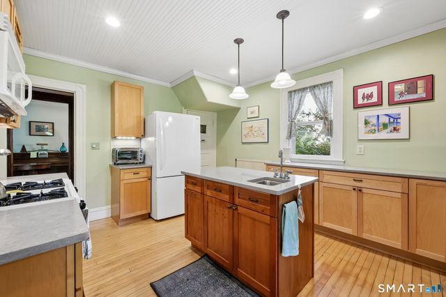 236 Oxford Street, Hartford, CT 06105