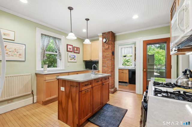 236 Oxford Street, Hartford, CT 06105