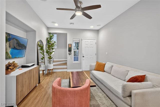 8165 Cape Ito Court, Las Vegas, NV 89113