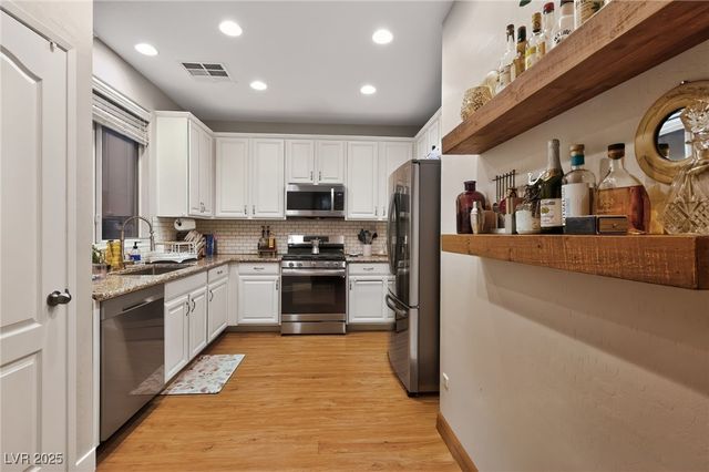 8165 Cape Ito Court, Las Vegas, NV 89113