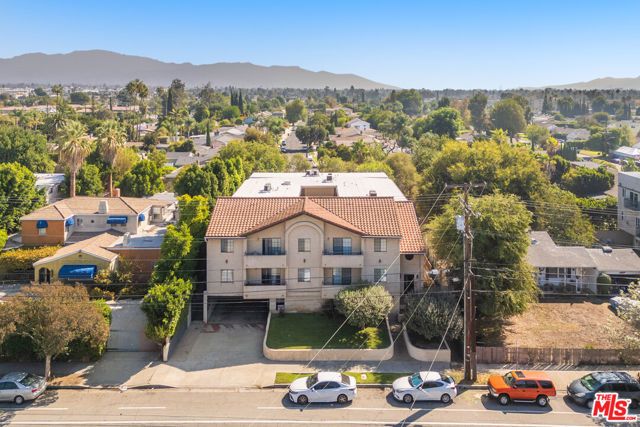 6924 Woodman Avenue, Van Nuys (los Angeles), CA 91405