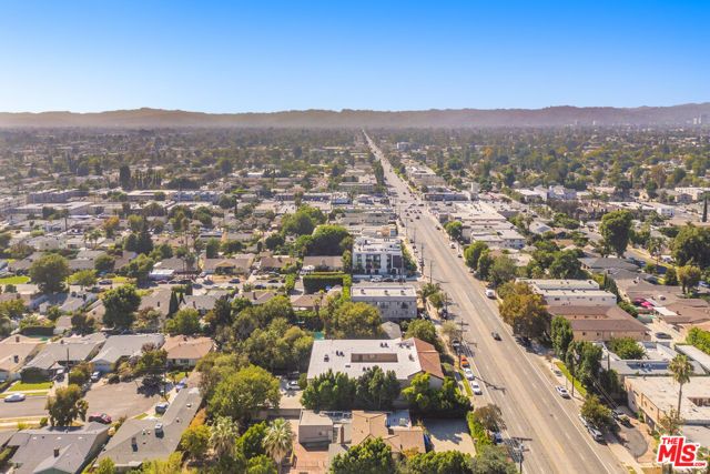 6924 Woodman Avenue, Van Nuys (los Angeles), CA 91405