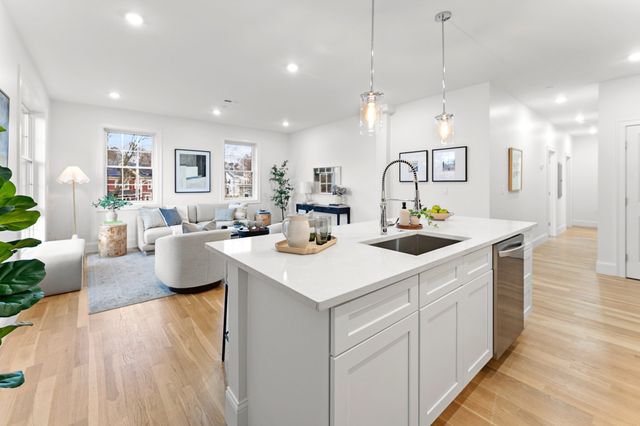 272 Lincoln St 301, Marlborough, MA 01752