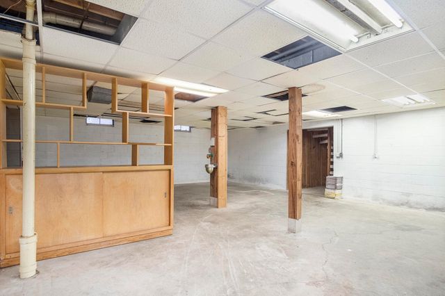 8020 E 98th Street E, Howard City, MI 49329