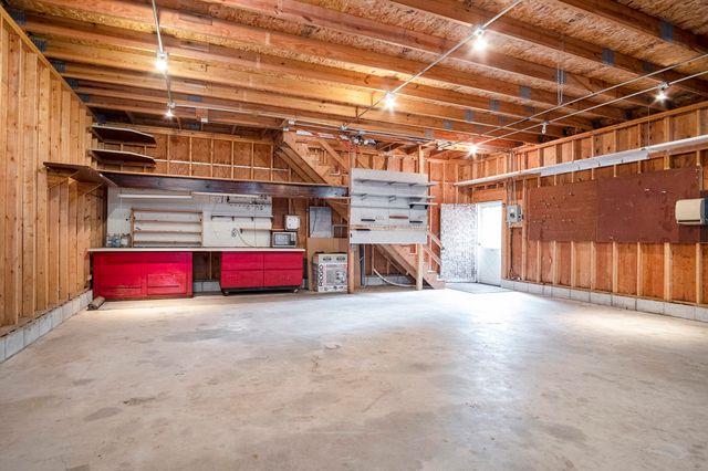 8020 E 98th Street E, Howard City, MI 49329