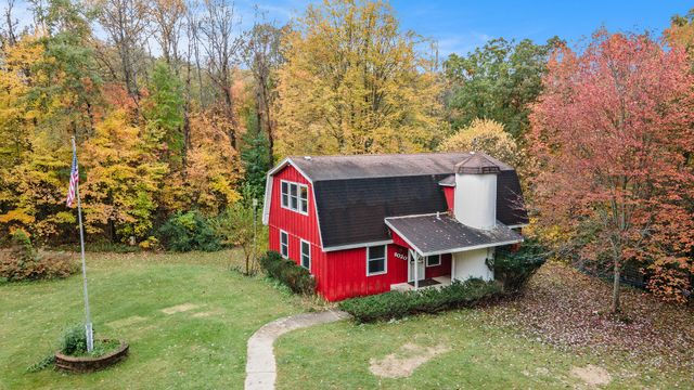 8020 E 98th Street E, Howard City, MI 49329