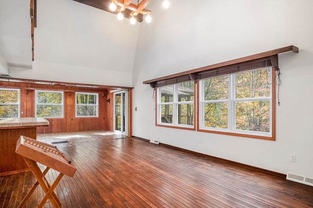 8020 E 98th Street E, Howard City, MI 49329