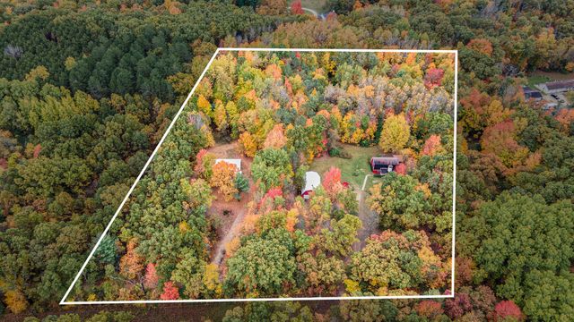 8020 E 98th Street E, Howard City, MI 49329