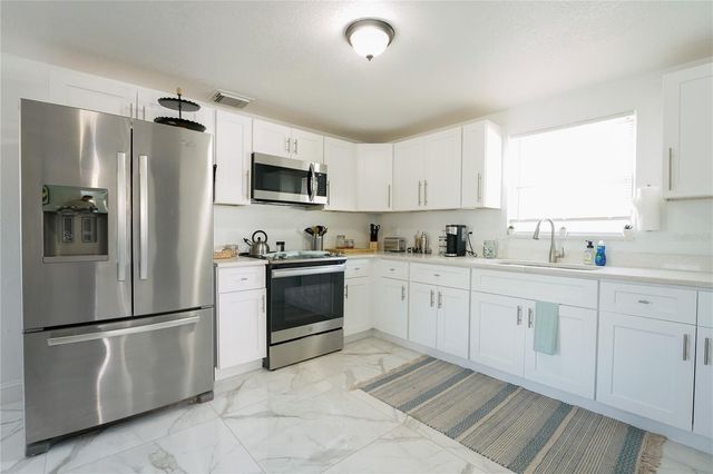 6844 82ND AVENUE N, Pinellas Park, FL 33781