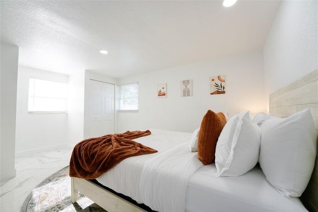 6844 82ND AVENUE N, Pinellas Park, FL 33781