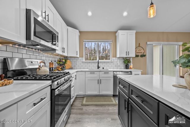 8321 W Aurora Heights Loop, Wasilla, AK 99623