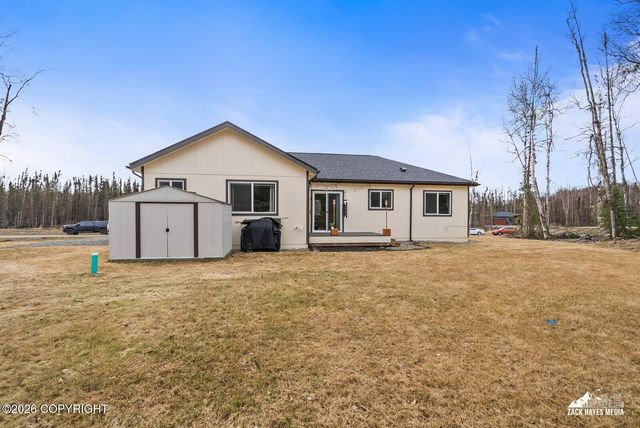 8321 W Aurora Heights Loop, Wasilla, AK 99623
