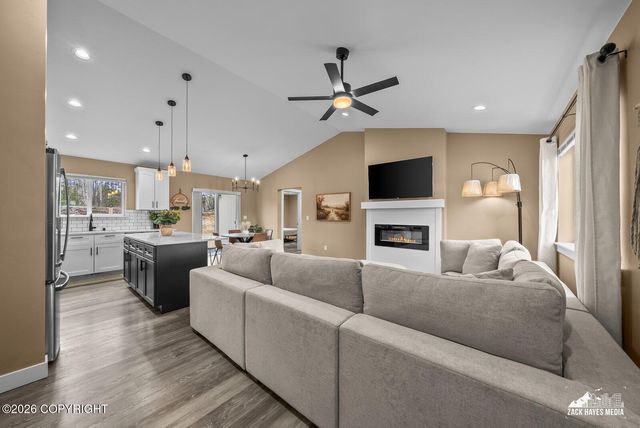 8321 W Aurora Heights Loop, Wasilla, AK 99623