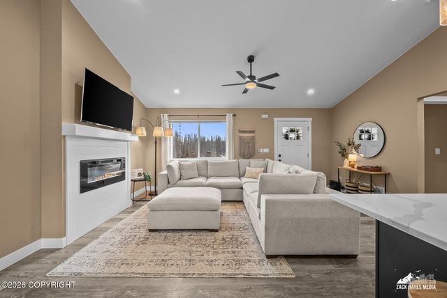 8321 W Aurora Heights Loop, Wasilla, AK 99623