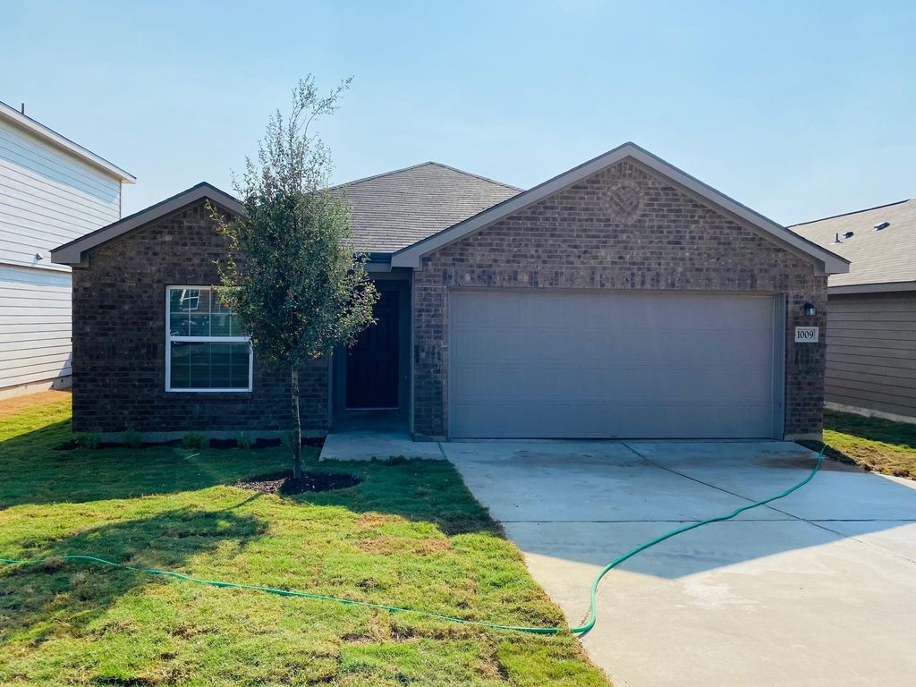 1009 Riverdale CV, Jarrell, TX 76537