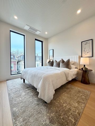 219 Saratoga Street 4, Boston, MA 02128