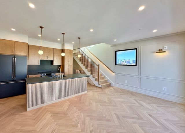 219 Saratoga Street 4, Boston, MA 02128