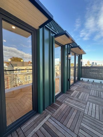 219 Saratoga Street 4, Boston, MA 02128