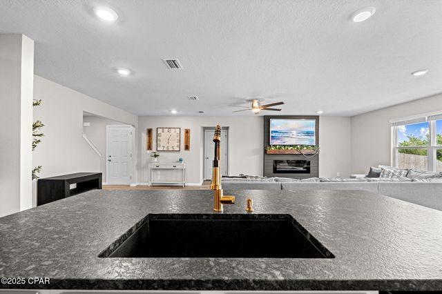 5542 Mars Hill Lane, Panama City, FL 32404