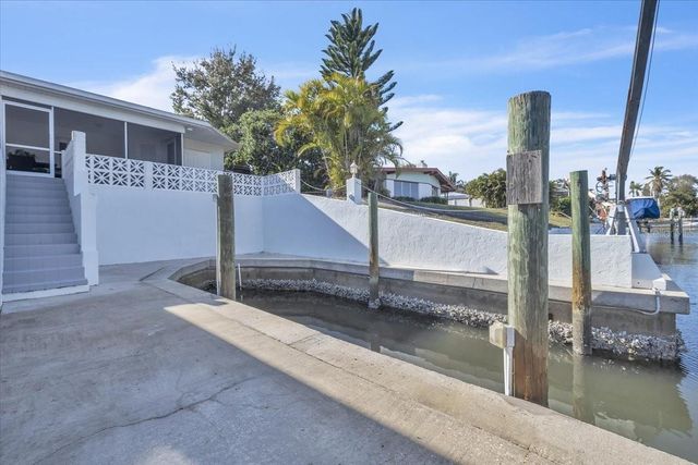 6723 AVENUE C, Sarasota, FL 34231