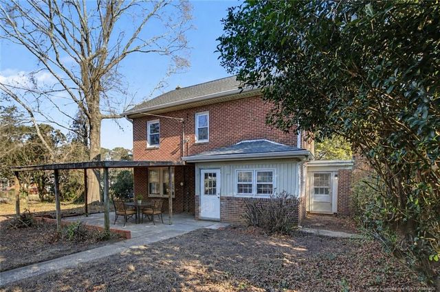 207 Hillcrest Avenue, Fayetteville, NC 28305