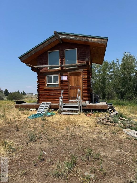 Image 11 of property listing at 3060 River Side Dr, Chester, ID 83421