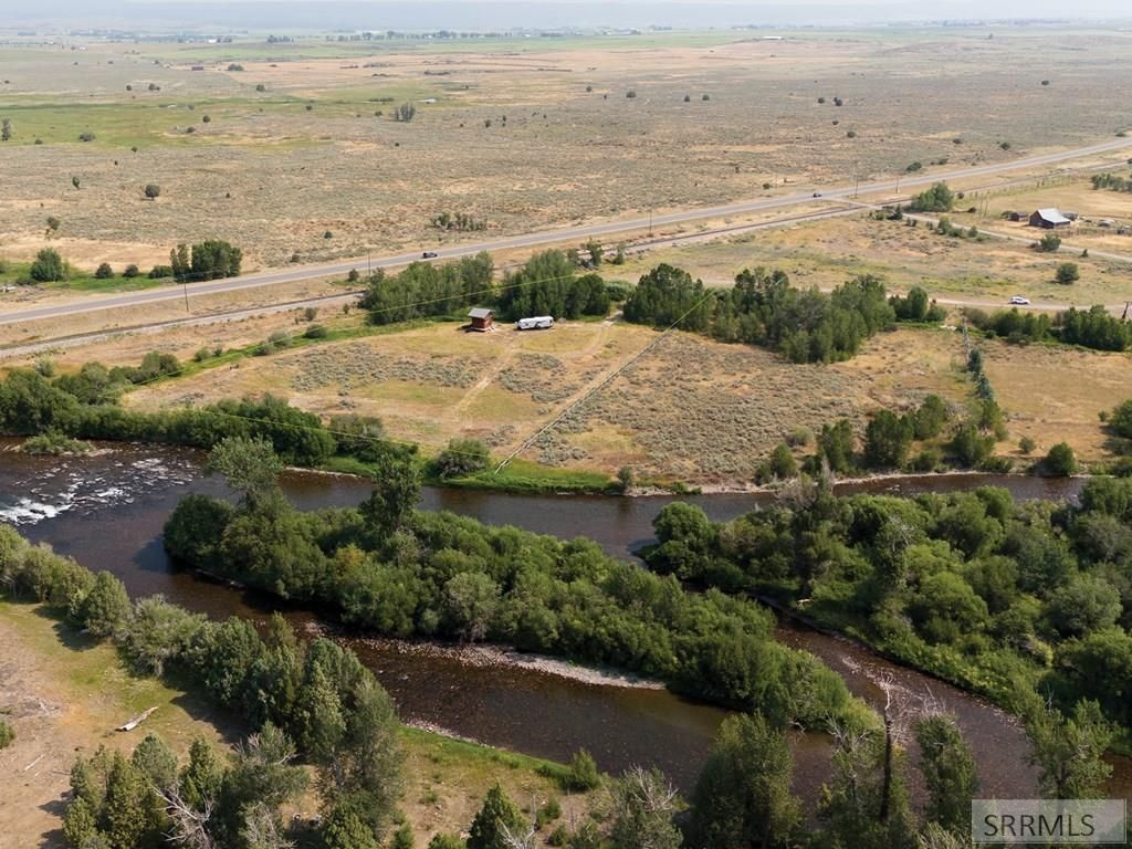 Image 6 of property listing at 3060 River Side Dr, Chester, ID 83421