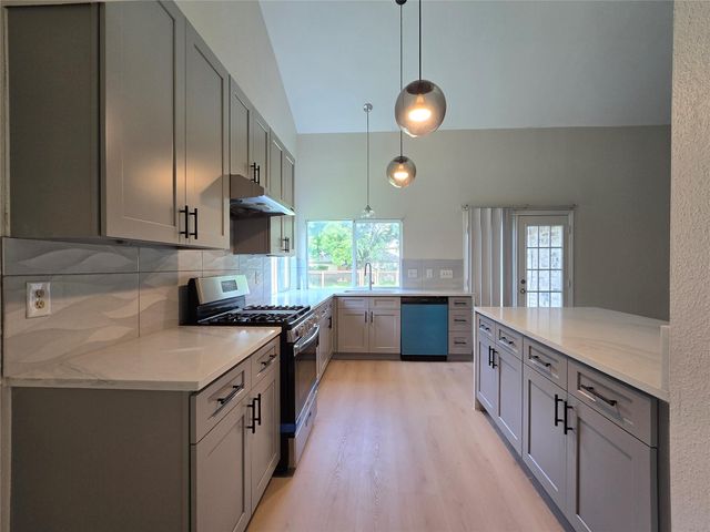 3434 Streamside Lane, Sugar Land, TX 77479