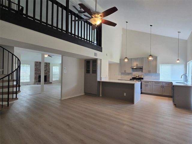 3434 Streamside Lane, Sugar Land, TX 77479
