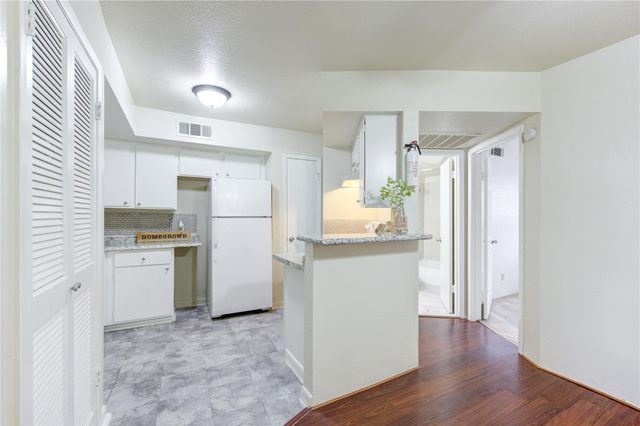 10811 Richmond Avenue 50, Houston, TX 77042
