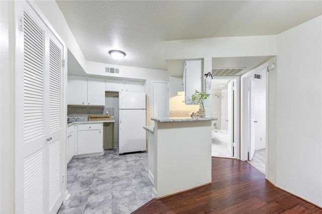 10811 Richmond Avenue 50, Houston, TX 77042