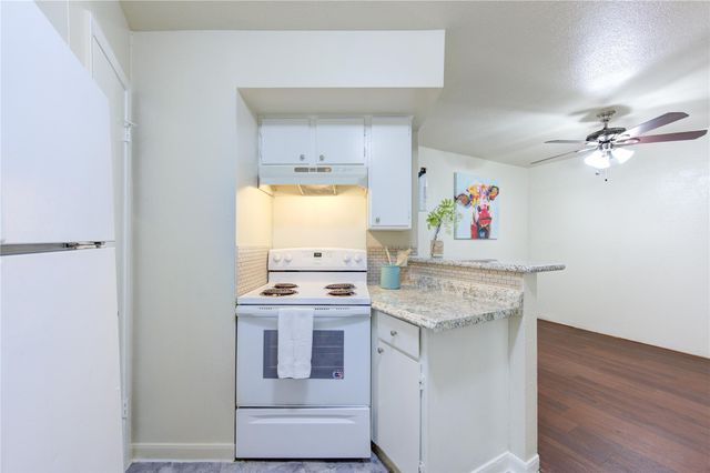 10811 Richmond Avenue 50, Houston, TX 77042