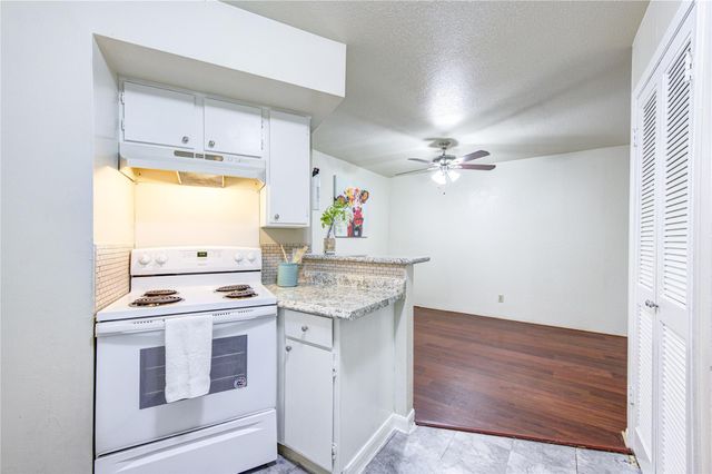 10811 Richmond Avenue 50, Houston, TX 77042