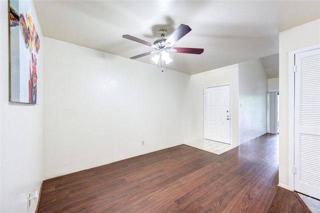 10811 Richmond Avenue 50, Houston, TX 77042