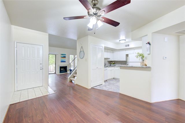 10811 Richmond Avenue 50, Houston, TX 77042