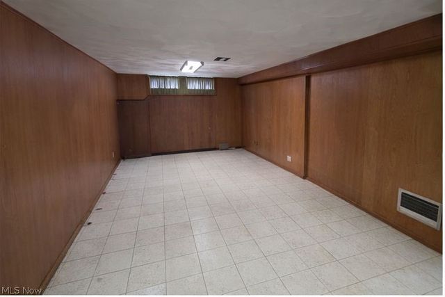 10801 Blossom Avenue, Parma, OH 44130