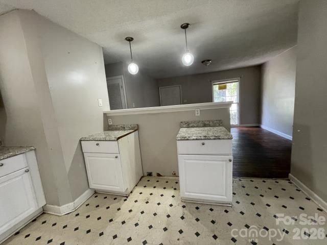 909 Carrington Drive, Charlotte, NC 28214