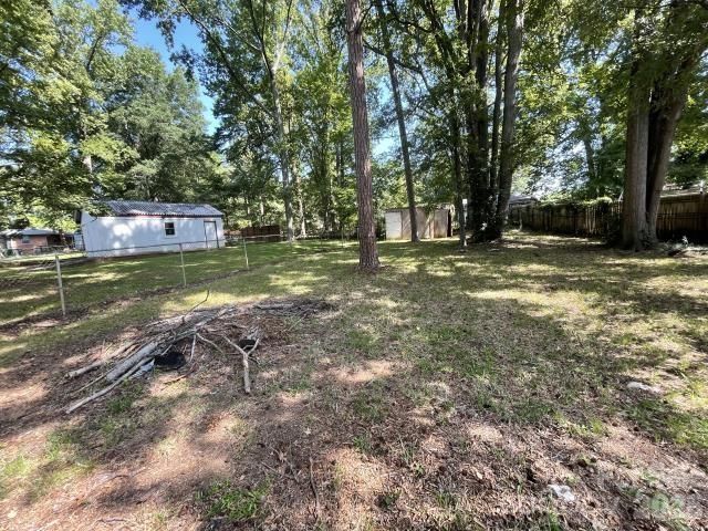 909 Carrington Drive, Charlotte, NC 28214