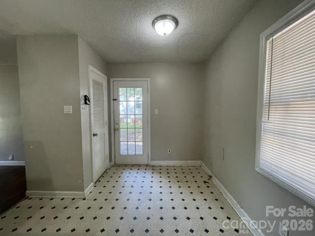 909 Carrington Drive, Charlotte, NC 28214