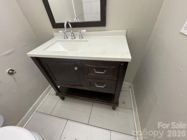 909 Carrington Drive, Charlotte, NC 28214