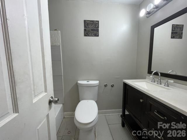 909 Carrington Drive, Charlotte, NC 28214