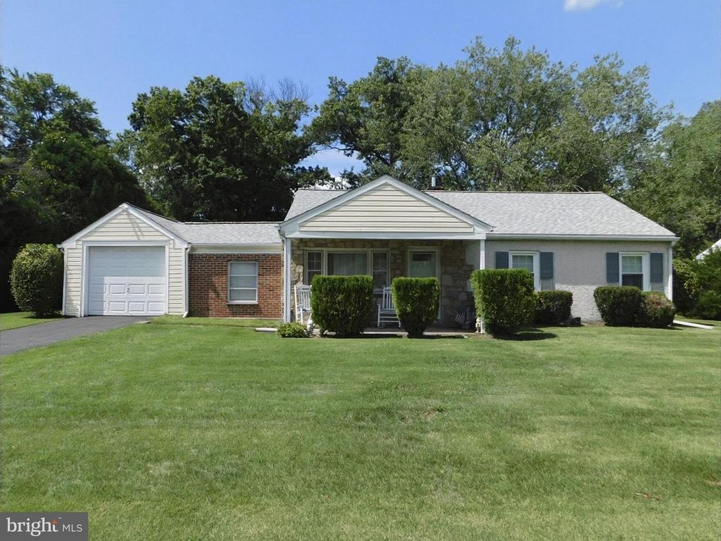 965 WAYFIELD DR, WEST NORRITON, PA 19403 — exterior