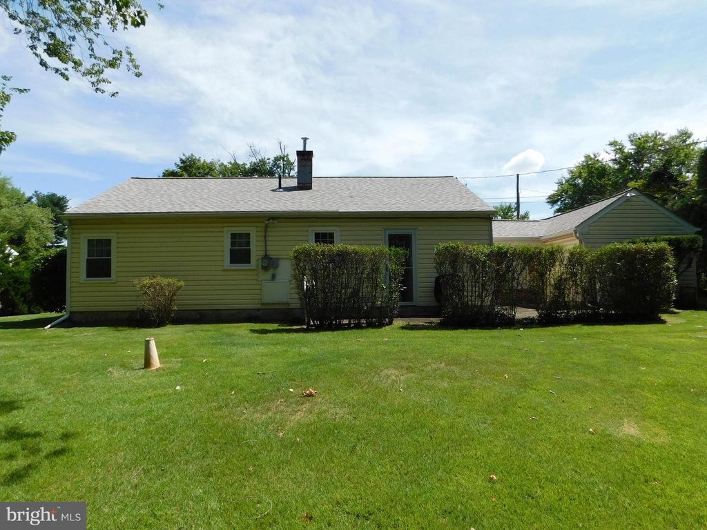 965 WAYFIELD DR, WEST NORRITON, PA 19403 — photo 4