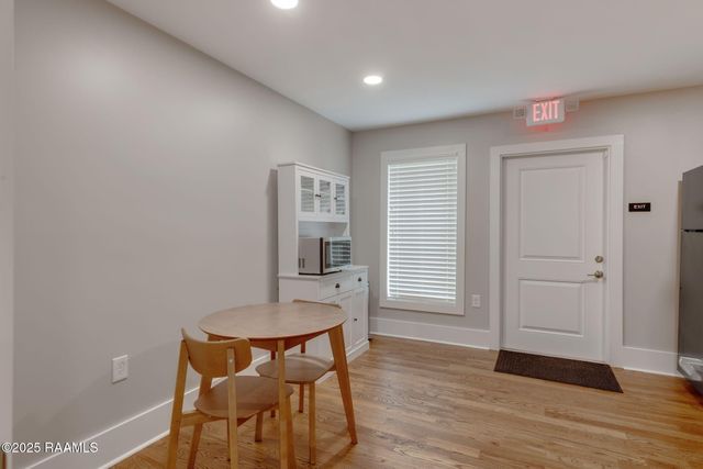 1210 Kaliste Saloom Road, Lafayette, LA 70508