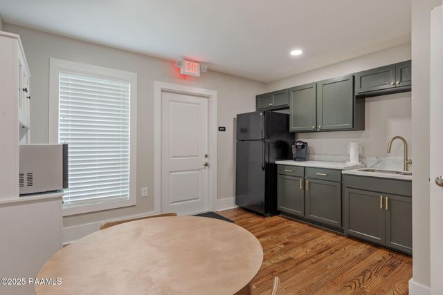 1210 Kaliste Saloom Road, Lafayette, LA 70508