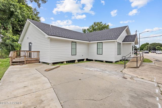 1210 Kaliste Saloom Road, Lafayette, LA 70508