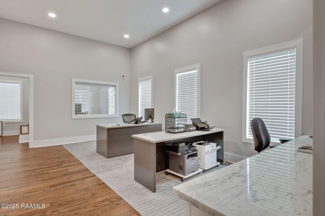 1210 Kaliste Saloom Road, Lafayette, LA 70508